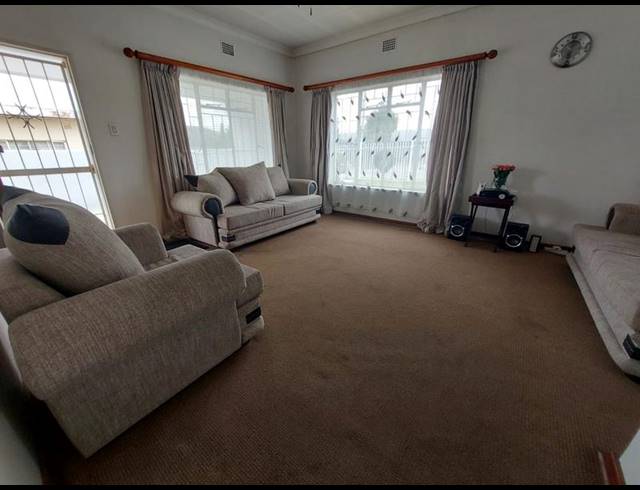 4 BEDROOM HOUSE FOR SALE IN CLAREMONT